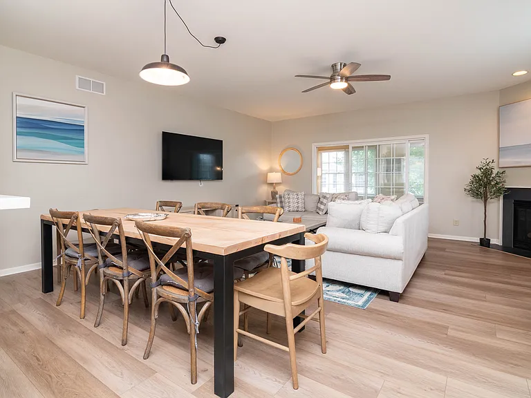 20360 Adriana Ln — Photo 16