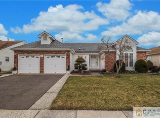 6 Oakengates Dr, Toms River, NJ 08757