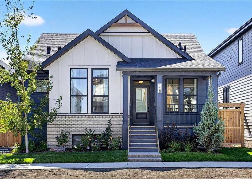 1st image of 115 NE Bluerock Ave SW