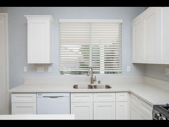 5th image of 9720 Villa Cache Ct