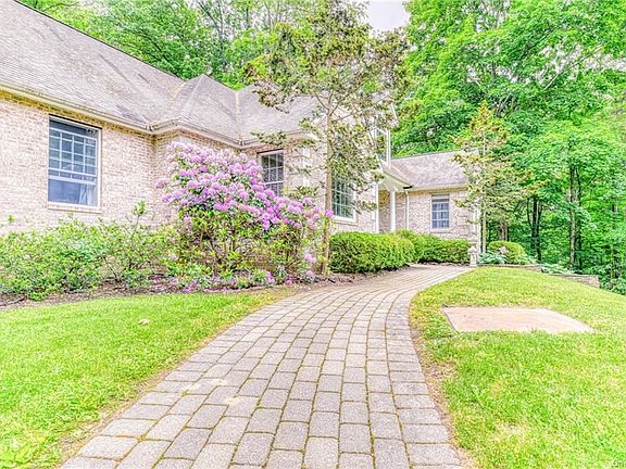 4th image of 39 Arbor Ct