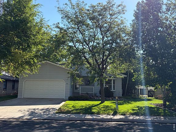 2nd image of 800 Diana St