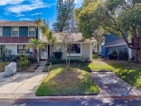 1249 Abbey Crescent Ln, Clearwater, FL 33759