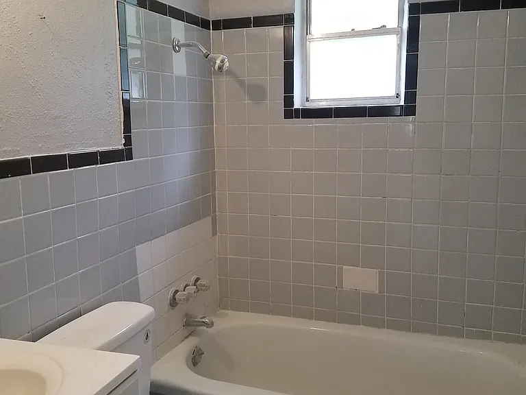 8623 N Willow Ave — Photo 6
