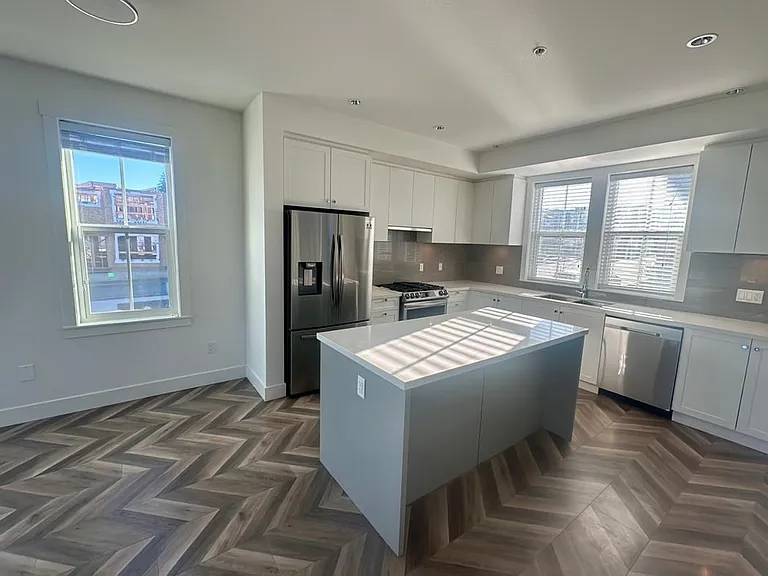 8161 201st St #9 — Photo 7