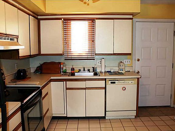 3rd image of 33 Dale Ave #33G