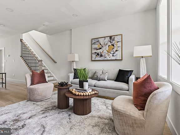 5th image of 609 Harvard St NW