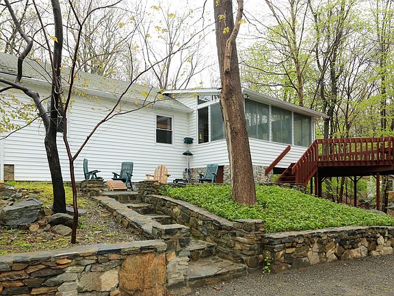 5th image of 19 Lake Celeste Dr
