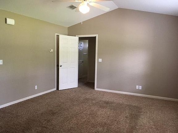 3rd image of 4162 Green Meadows Trl
