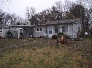8165 Lily Pad Ln, Du Quoin, IL 62832