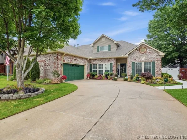 4333 S Dogwood Ave, Broken Arrow, OK 74011