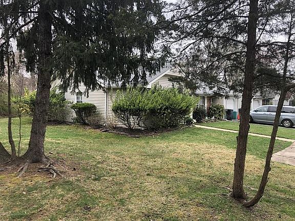 2nd image of 20 Thistle Ct