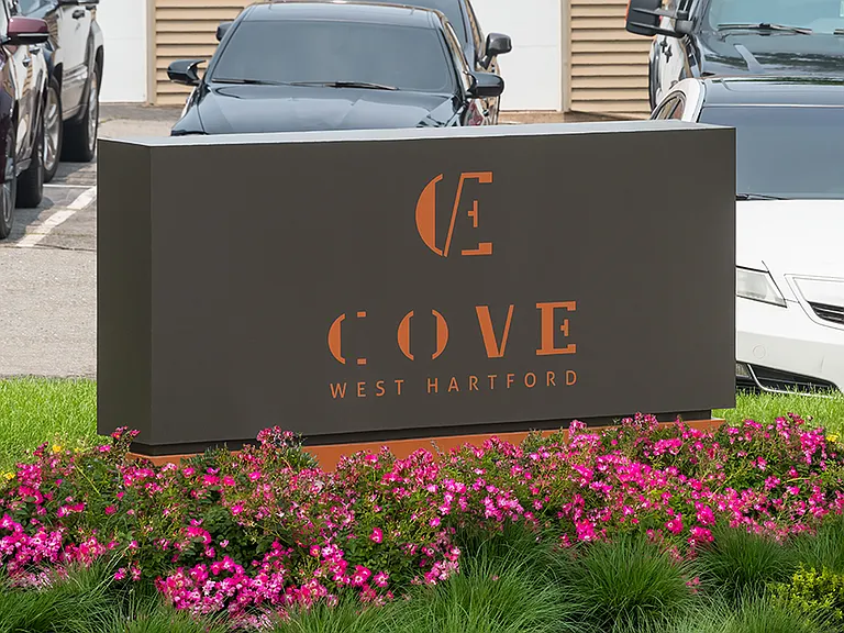 Cove West Hartford — Photo 2