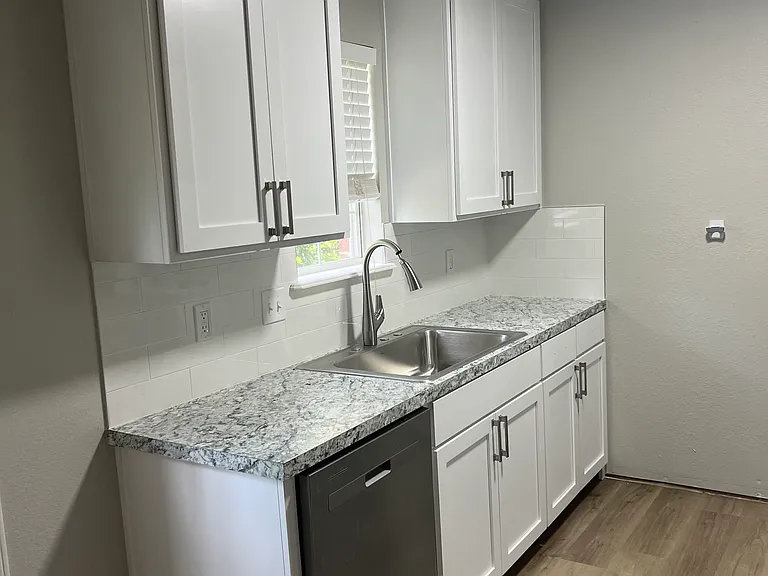 408 N Cherokee Ave #2 — Photo 4