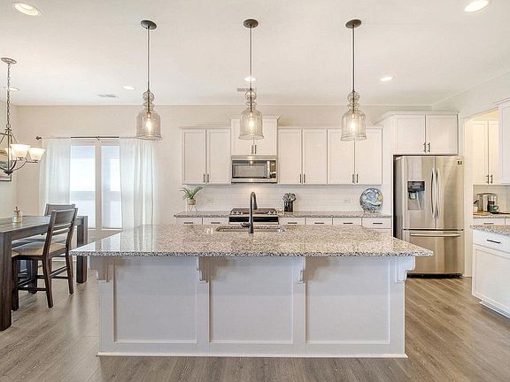5th image of 400 Dunlin Dr