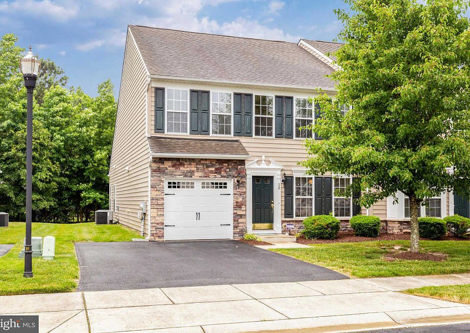 1st image of 38 Beach Plum Dr #45