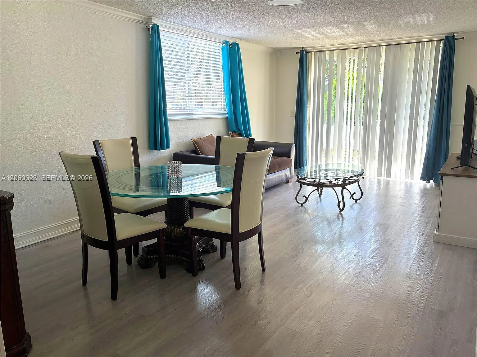 Three Horizons East Condo — Photo 4