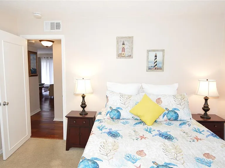 213 Seahorse Dr SE #B — Photo 37