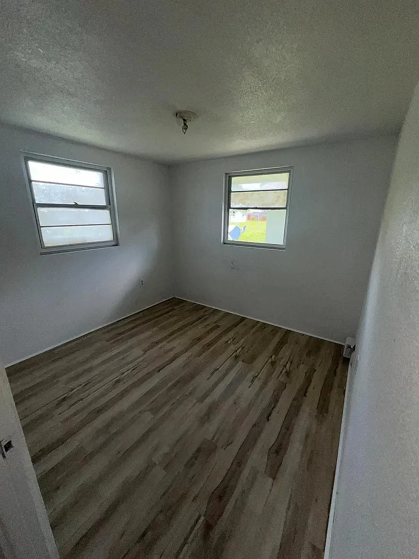 2 bed, $1,400 — Photo 4