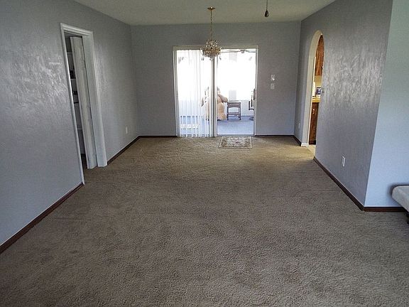 5th image of 1213 Edna Dr
