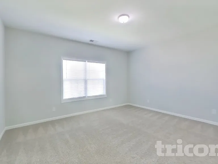 729 W Coker Way — Photo 13