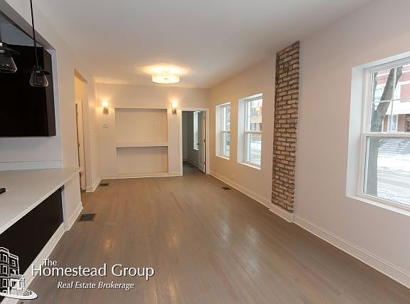 5th image of 3753 N Leavitt St #1south