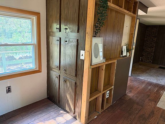 5th image of 2149 Leona St