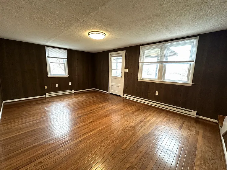 2828 Cedarhurst Rd #B — Photo 5