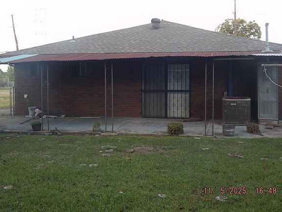 4th image of 1820 Pailet Ave