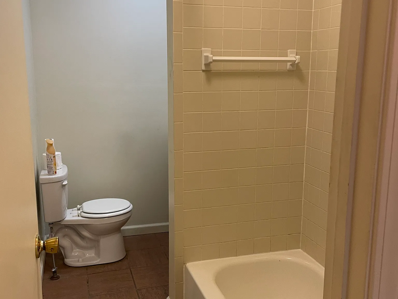 3 bed, 1600 sqft, $1,600 — Photo 4