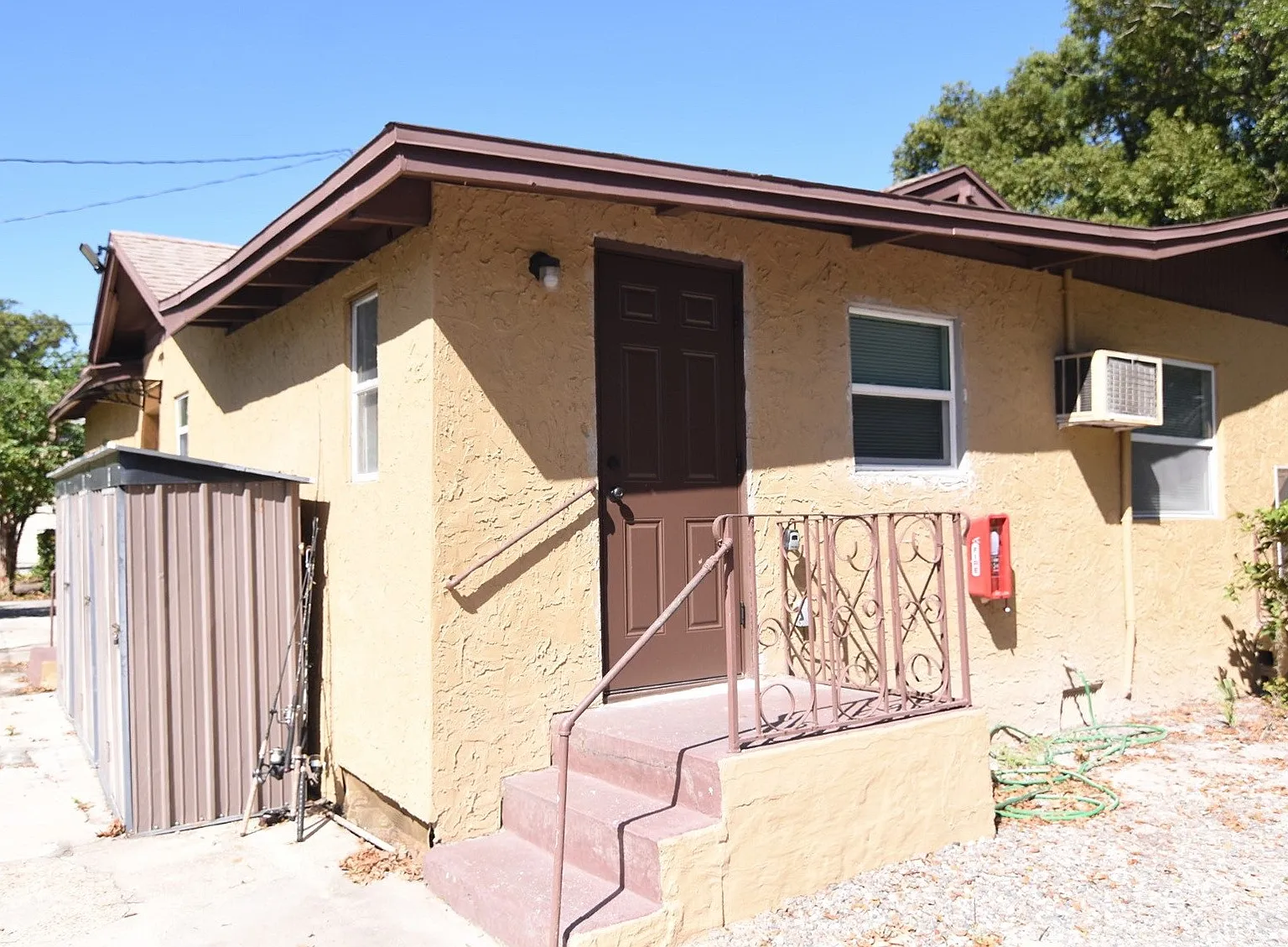 2514 E Jefferson St — Photo 4
