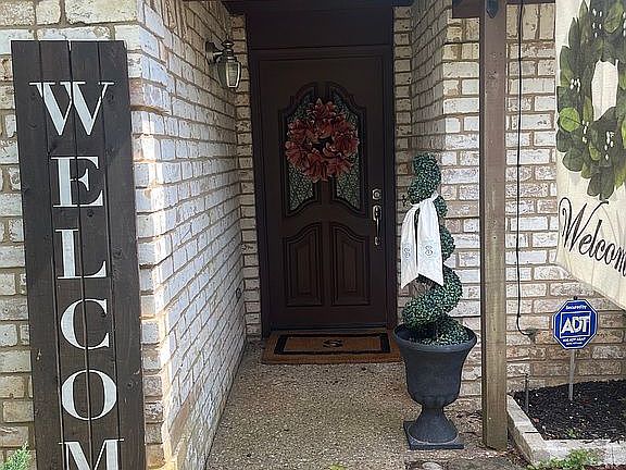 2nd image of 1717 Sequoia Dr