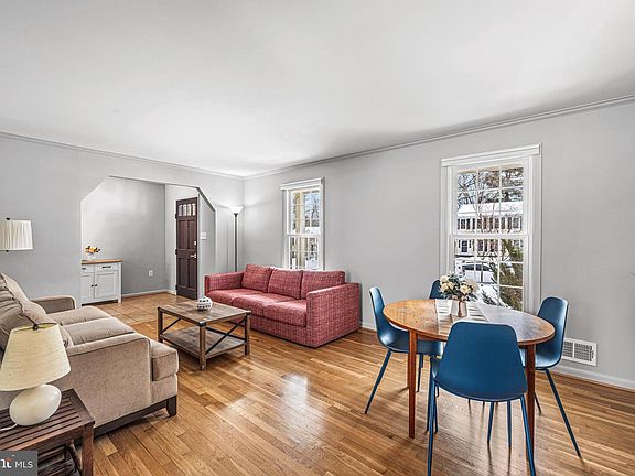 2nd image of 3205 Llewellyn Field Rd