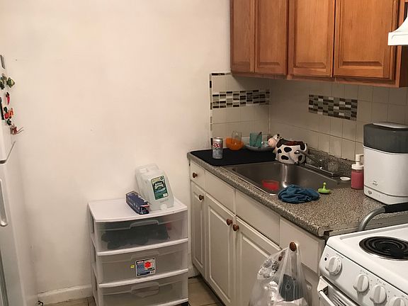 5th image of 1230 Morris Ave