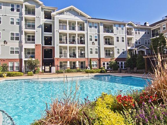 2nd image of 2200 Parklake Dr NE #C2