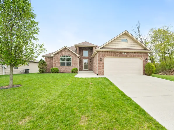5705 Victory Dr, Columbus, IN 47203