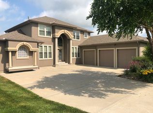 10104 Meadow Lake Cir, Liberty, MO 64068