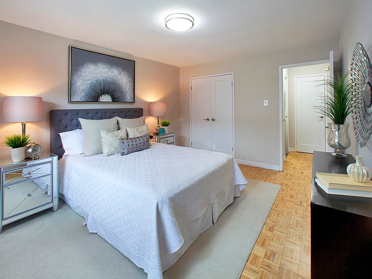 2300 Marine Dr — Photo 17