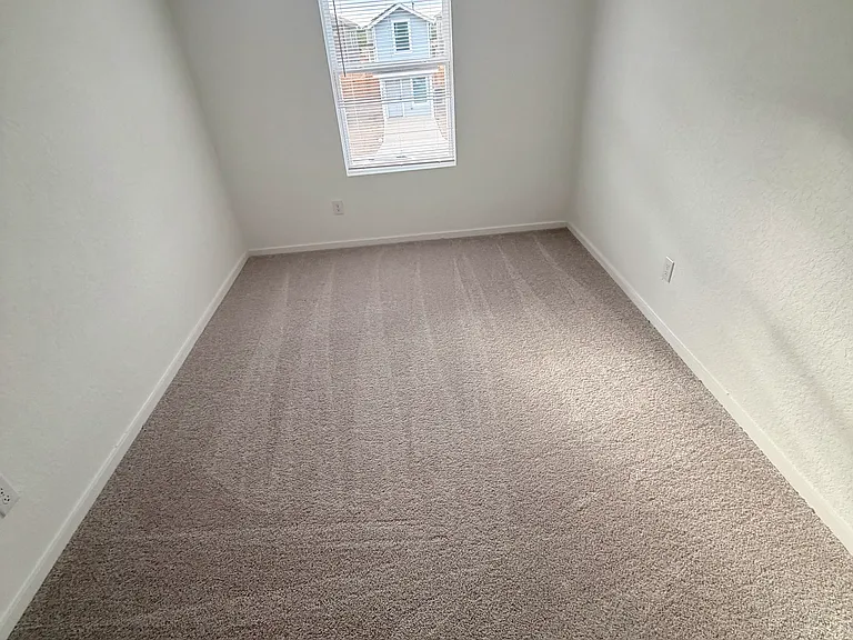 5039 Primrose Rdg — Photo 8