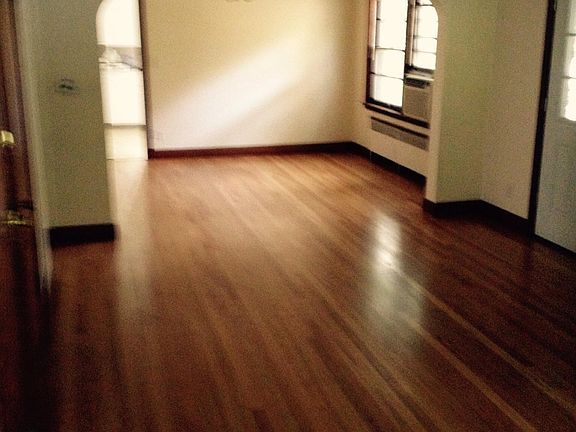 5th image of 721 N Perry St APT 1