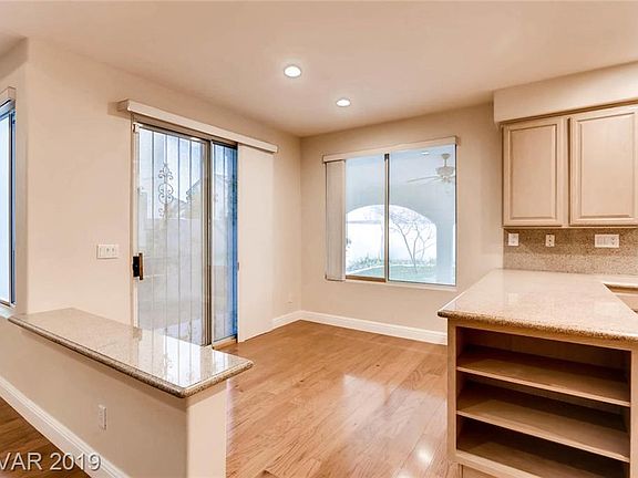 5th image of 4722 Amber Glen Ct