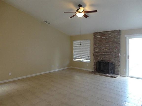 4th image of 319 Allison Ct