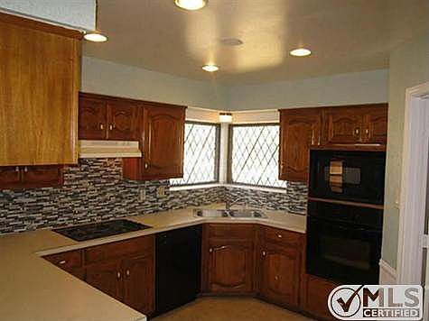 4th image of 4713 Knollview Ln