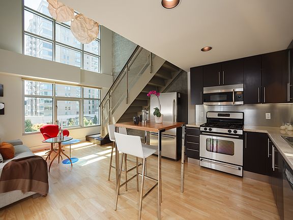 4th image of 200 Brannan St APT 314
