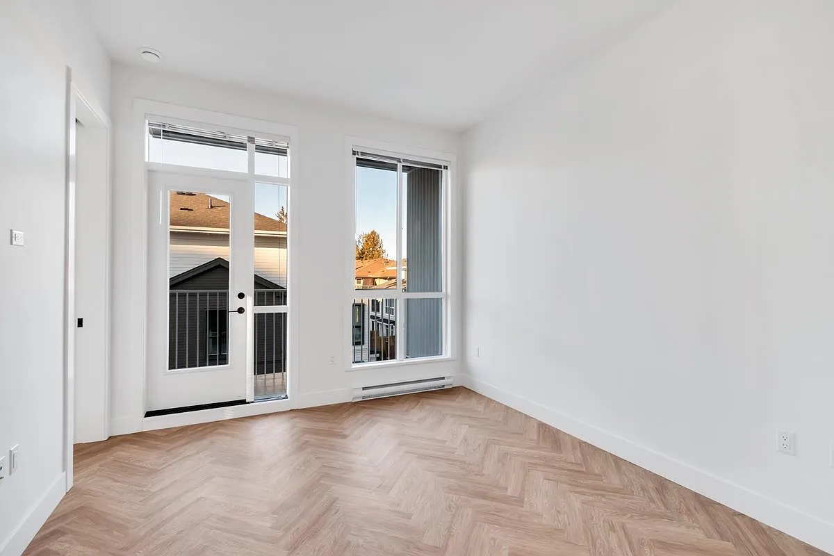2 bed, 830 sqft, $2,400 — Photo 4