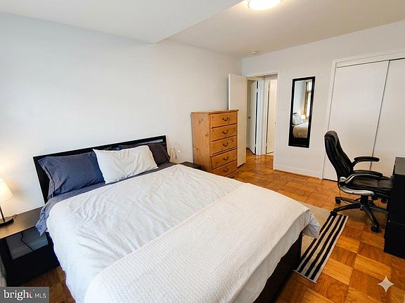 2nd image of 2401 H St NW APT 509