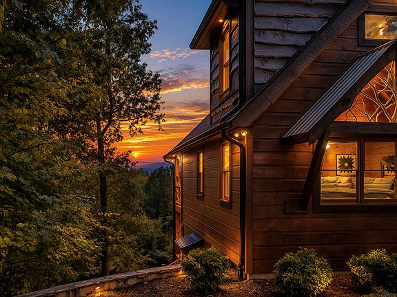 3rd image of 560 Endless View Rd