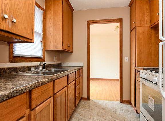 5th image of 6818 Orchard Ave N