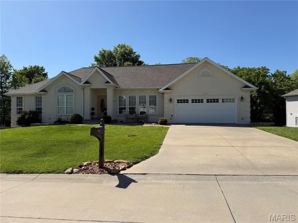 1737 Paul Revere Dr, Cape Girardeau, MO 63701