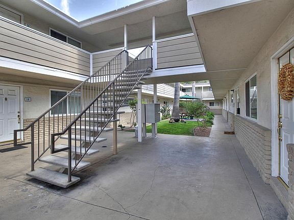 4th image of 417 E Maude Ave